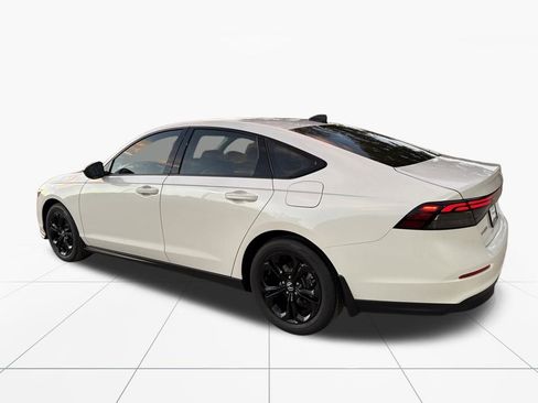 New 2025 Honda Accord SE image 7