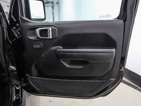 Used 2021 Jeep Wrangler Unlimited Sport AWD/4WD image 28