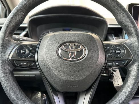 Used 2023 Toyota Corolla LE image 20