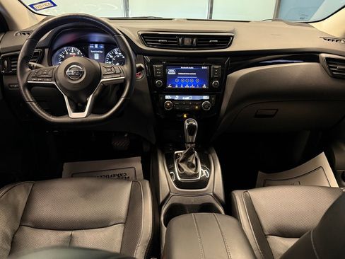 Used 2021 Nissan Rogue Sport SL image 9