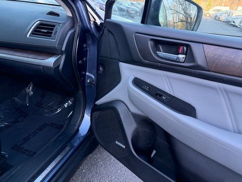 Used 2018 Subaru Outback 2.5i Limited AWD/4WD image 26