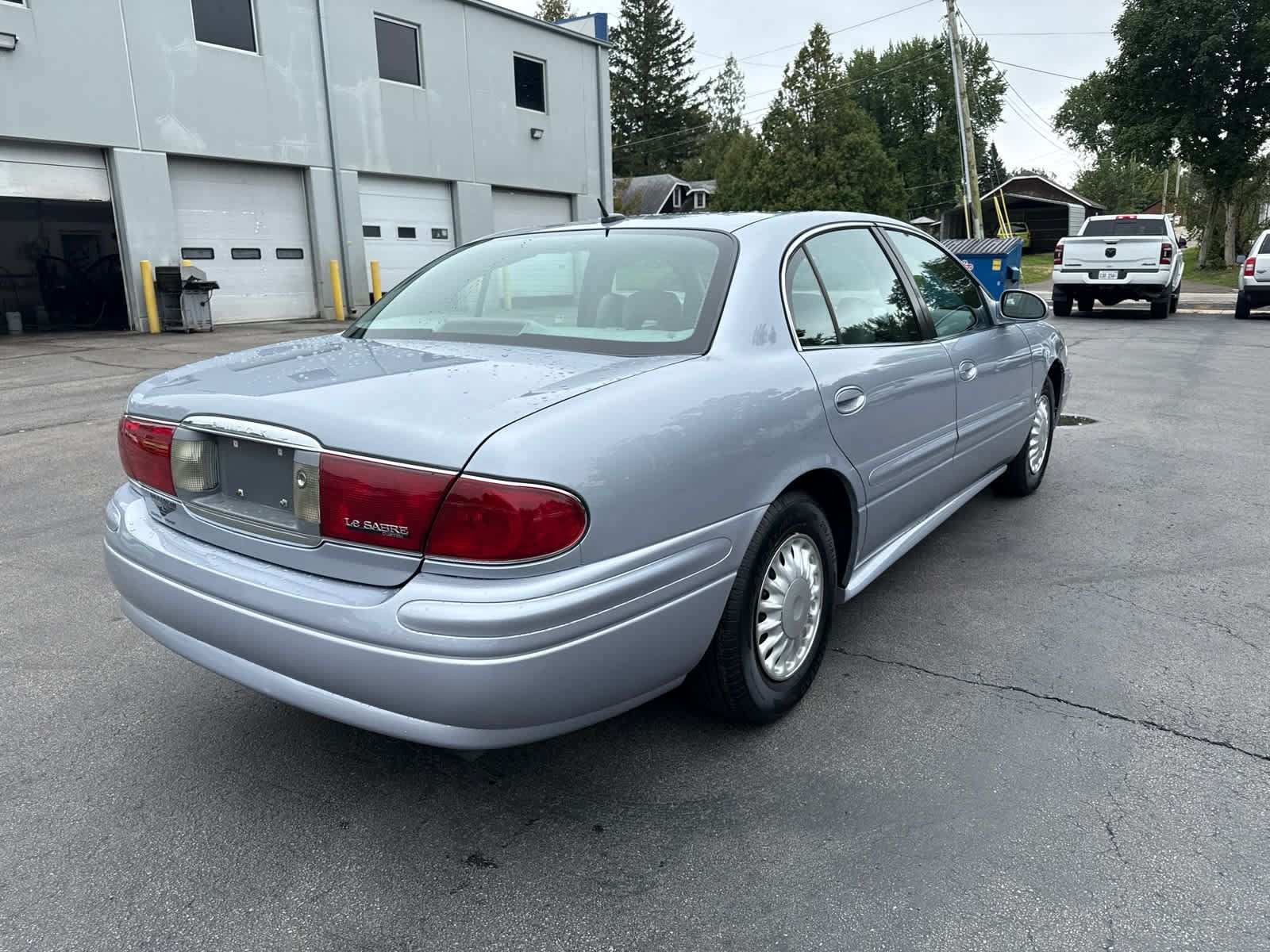 Used 2005 Buick Le Sabre Custom FWD image 3