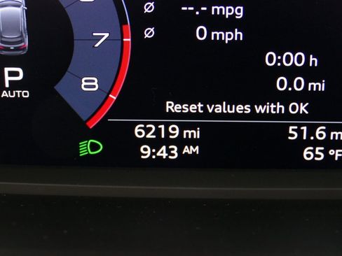 Certified 2025 Audi Q3 2.0T Premium Plus w/ Premium Plus Package image 17