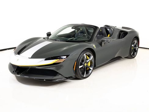 Certified 2023 Ferrari SF90 Spider AWD/4WD image 6