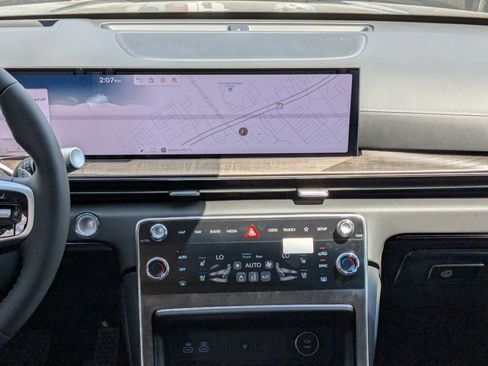 New 2025 Genesis GV80 3.5T Advanced image 15