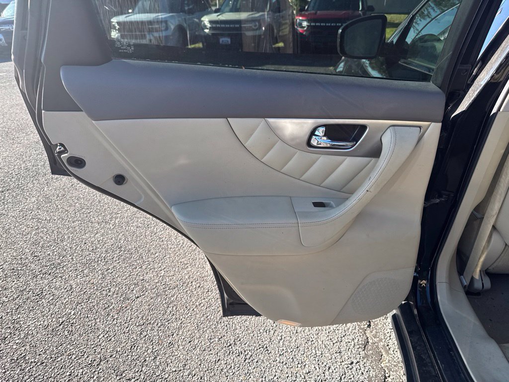 Used 2016 INFINITI QX70 2WD image 32