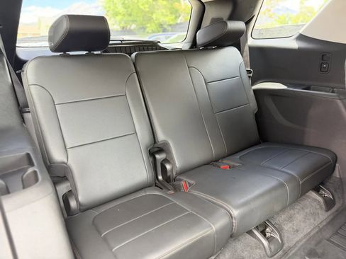 Used 2020 Chevrolet Traverse Premier w/ Redline Edition AWD/4WD image 18