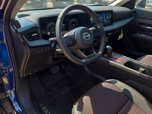 New 2026 Nissan Kicks SR w/ SR Premium Package FWD image 14
