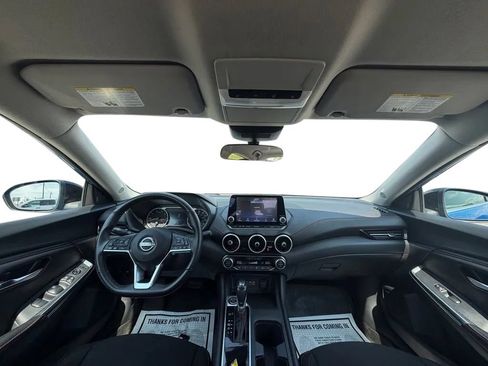 Used 2024 Nissan Sentra SR w/ Lighting Package FWD image 10