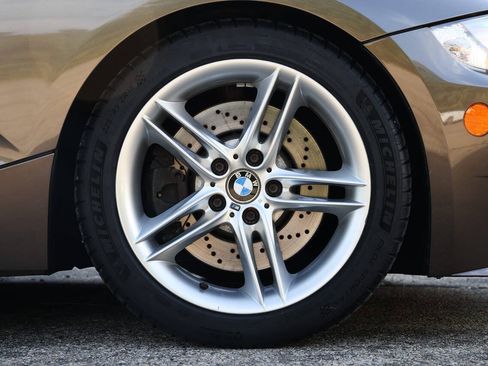 Used 2008 BMW M Roadster RWD image 16