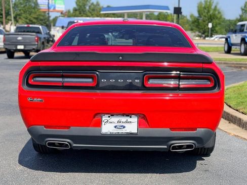 Used 2018 Dodge Challenger SXT w/ Blacktop Package RWD image 7