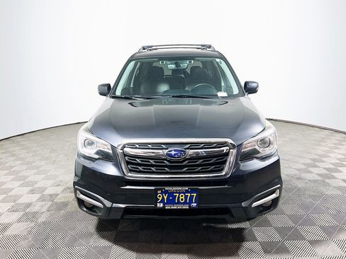 Used 2017 Subaru Forester 2.5i Touring image 3
