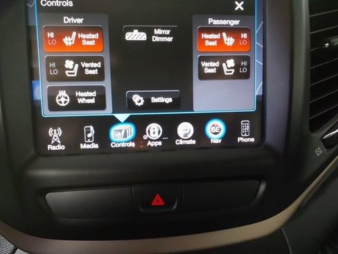 Used 2015 Jeep Cherokee Limited w/ Luxury Group AWD/4WD image 26