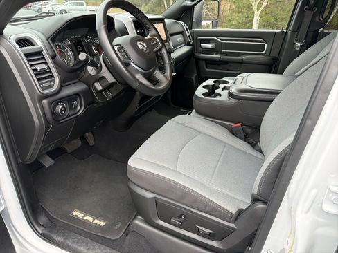 Used 2024 RAM 2500 Big Horn image 9