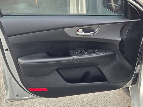 Used 2020 Kia Forte LXS FWD image 23
