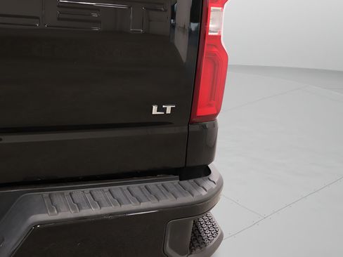 Used 2019 Chevrolet Silverado 1500 LT Trail Boss AWD/4WD image 36