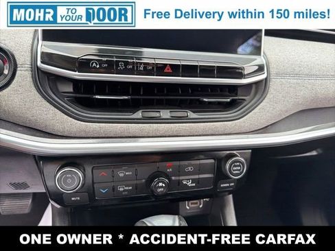Used 2022 Jeep Compass Latitude FWD image 18