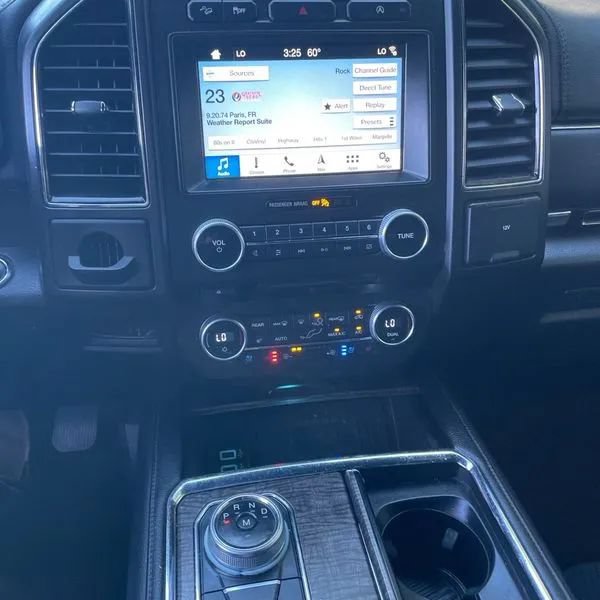 Used 2018 Ford Expedition Max Limited AWD/4WD image 16