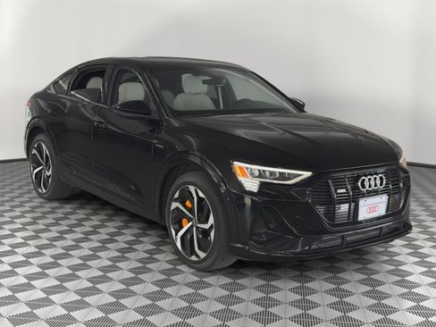 Used 2023 Audi e-tron Premium Plus w/ Premium Plus Package AWD/4WD image 7