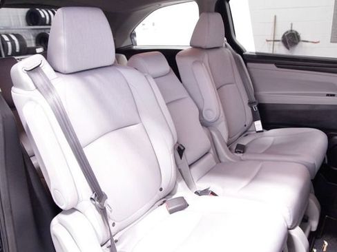 Used 2020 Honda Odyssey EX image 19