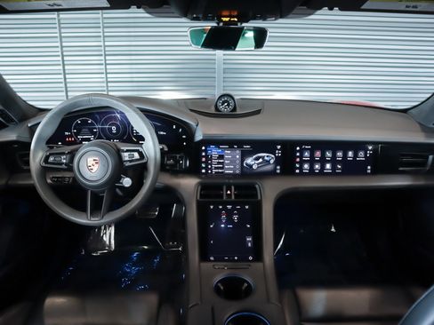 Used 2024 Porsche Taycan GTS image 14