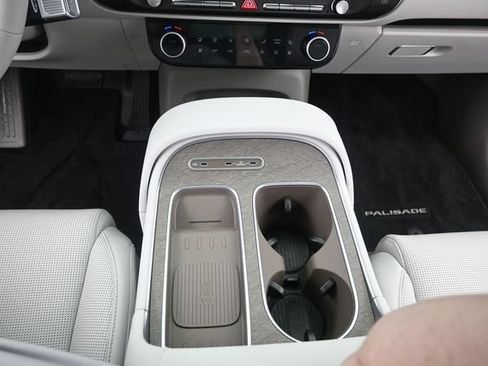 Used 2026 Hyundai Palisade Limited AWD/4WD image 7
