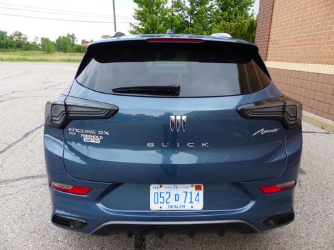 Used 2024 Buick Encore GX Avenir AWD/4WD image 9