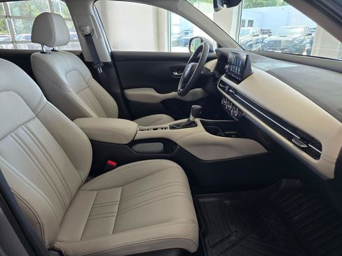 Used 2024 Honda HR-V EX-L image 41