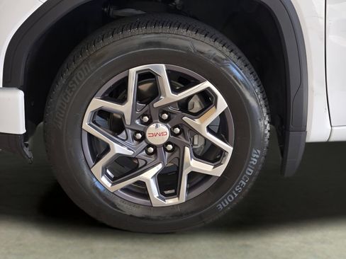 Used 2024 GMC Sierra 1500 Elevation RWD image 10