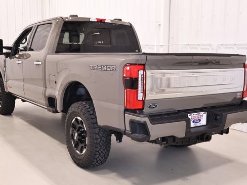 New 2026 Ford F250 Platinum w/ Platinum Plus Package AWD/4WD image 7
