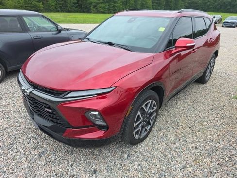 Used 2024 Chevrolet Blazer RS FWD image 3