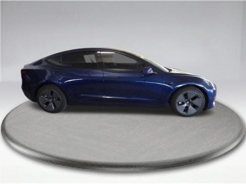 Used 2023 Tesla Model 3 Standard Range RWD image 3