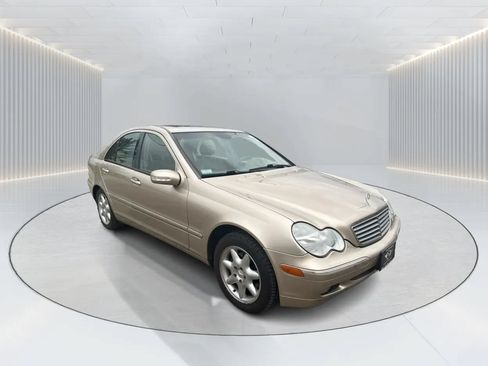 Used 2001 Mercedes-Benz C 320 Sedan image 3
