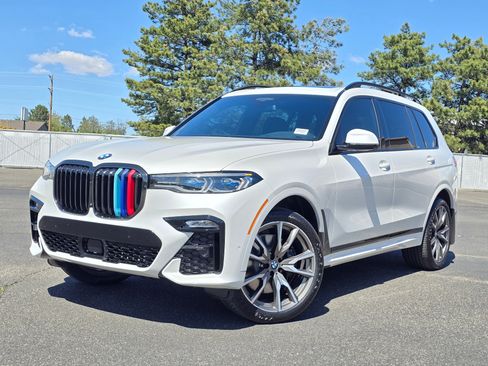Used 2022 BMW X7 M50i AWD/4WD image 33