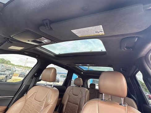 Used 2021 Kia Telluride SX w/ SX Prestige Package AWD/4WD image 29