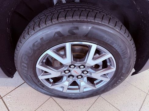 Used 2020 GMC Acadia SLT image 16