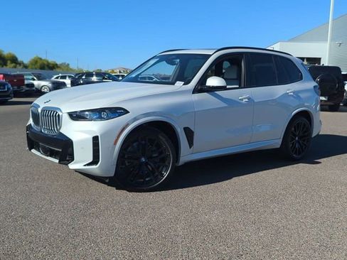 New 2026 BMW X5 sDrive40i w/ M Sport Package RWD image 2