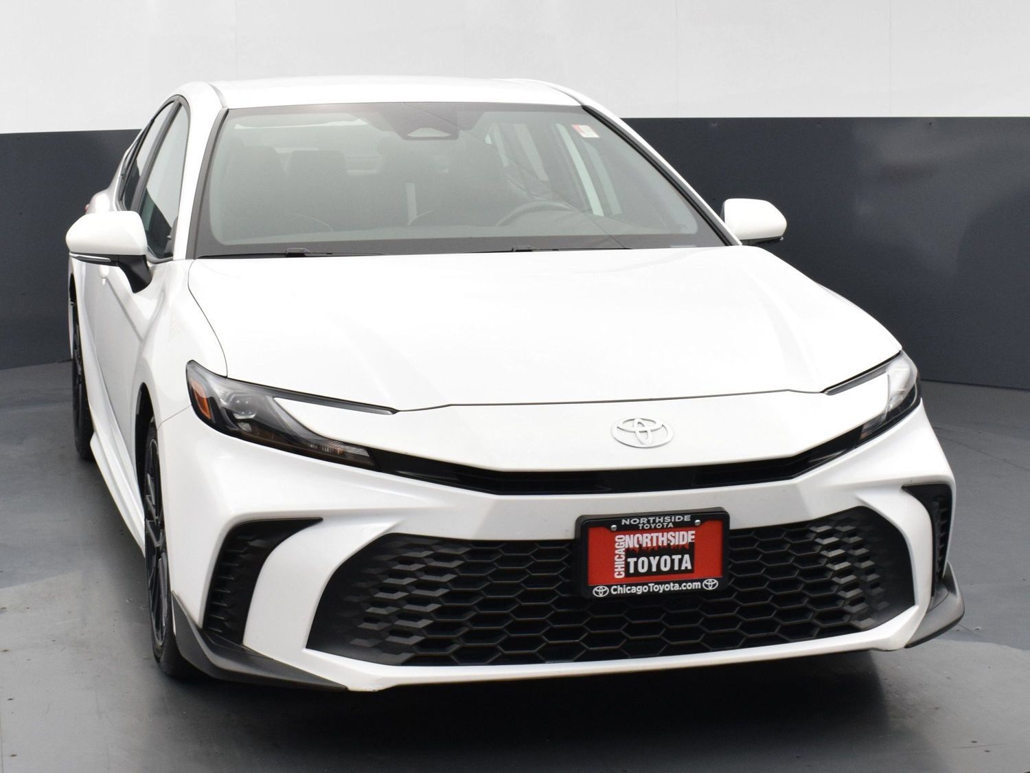 Used 2025 Toyota Camry SE FWD image 7