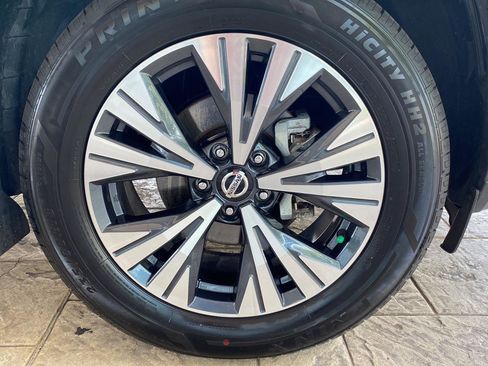 Certified 2021 Nissan Rogue SV w/ Premium Package AWD/4WD image 12