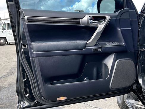 Used 2023 Lexus GX 460 Premium image 22