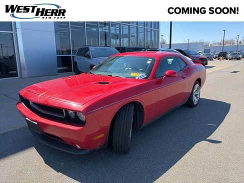 Used 2012 Dodge Challenger SXT Plus image 4