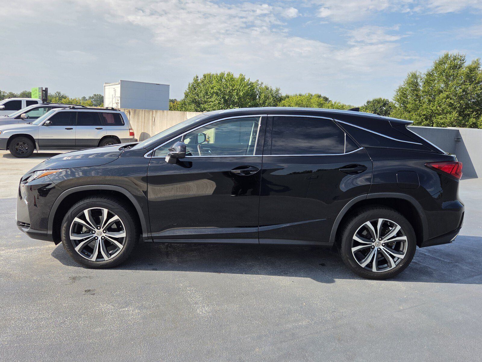 Used 2017 Lexus RX 350 FWD w/ Premium Package image 2