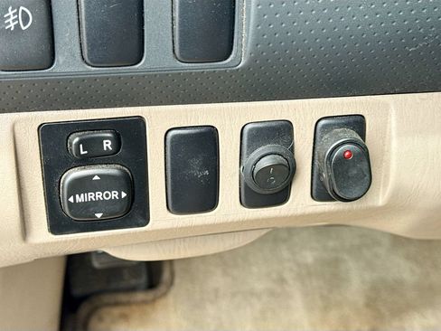 Used 2008 Toyota Tacoma PreRunner RWD image 10