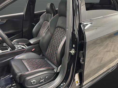 Used 2023 Audi S4 Premium Plus w/ Premium Plus Package AWD/4WD image 9