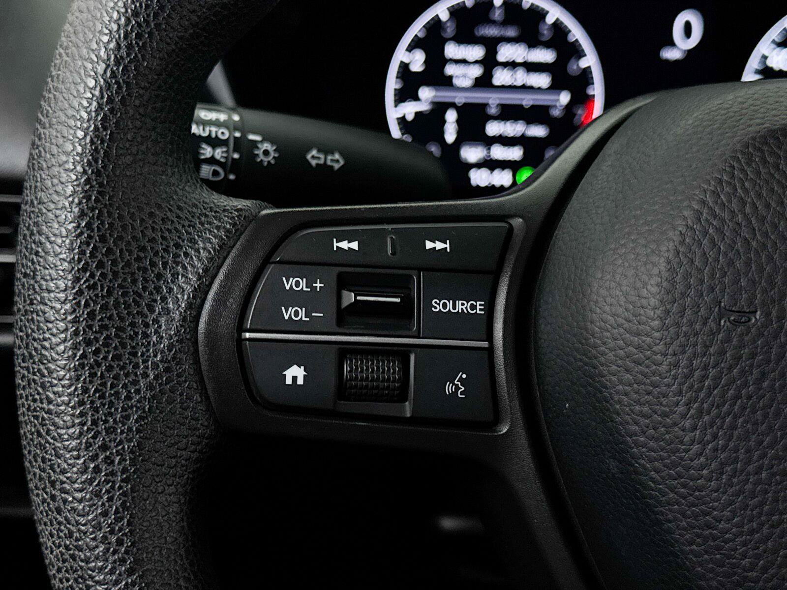 Used 2023 Honda HR-V LX image 30