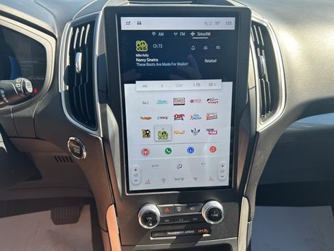 Used 2024 Ford Edge SEL image 25