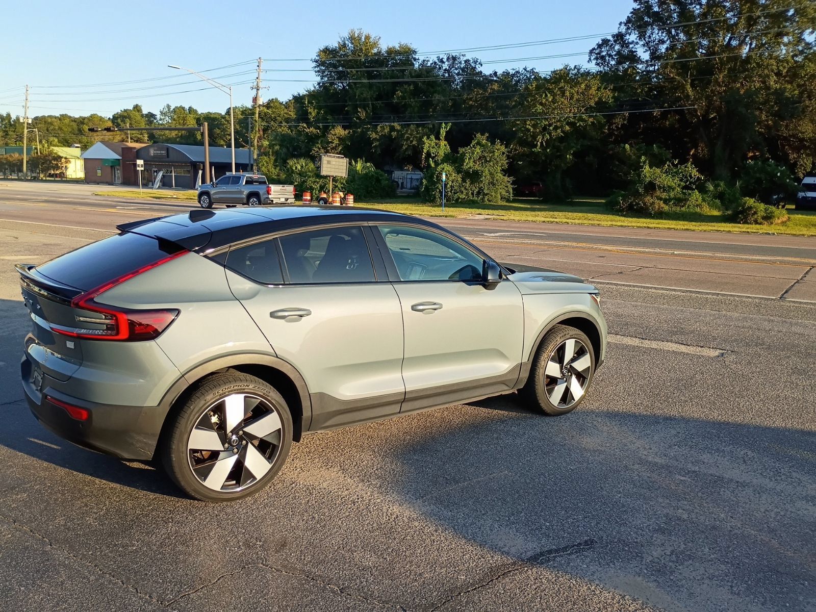 Certified 2022 Volvo C40 P8 Recharge Ultimate AWD/4WD image 5