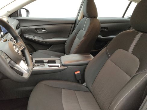 Used 2025 Nissan Sentra SV FWD image 17