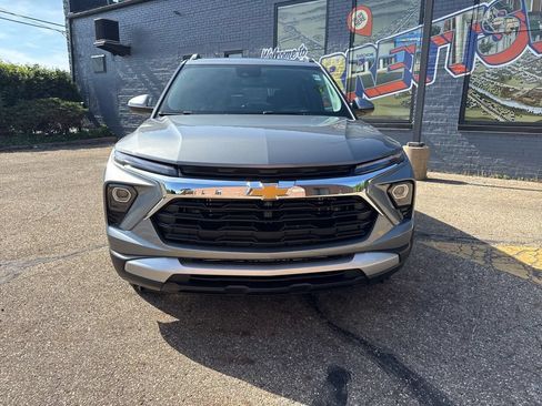 New 2026 Chevrolet TrailBlazer LT w/ Convenience Package FWD image 2