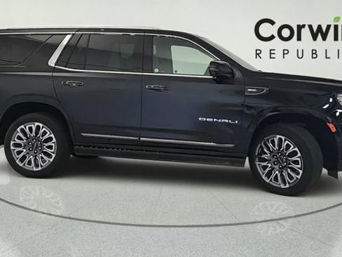 Used 2023 GMC Yukon Denali Ultimate AWD/4WD image 7
